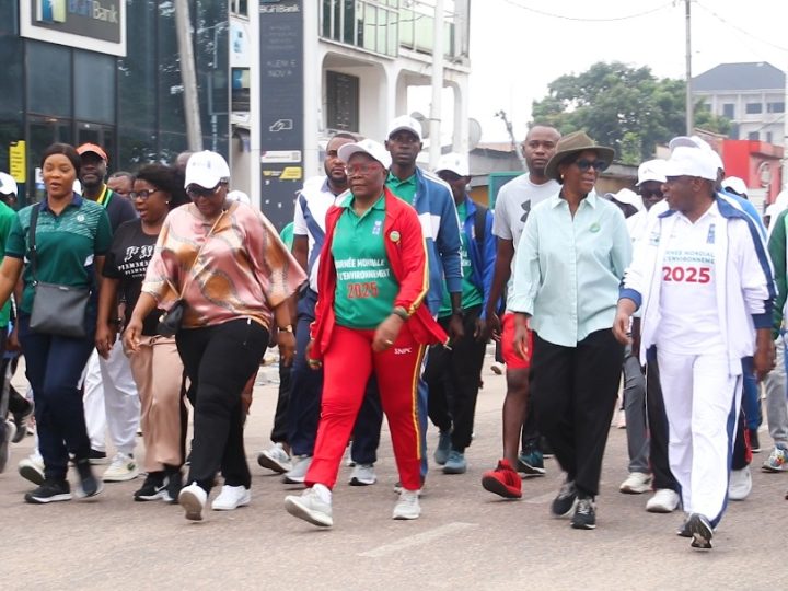 CONGO : Une marche verte contre la pollution plastique